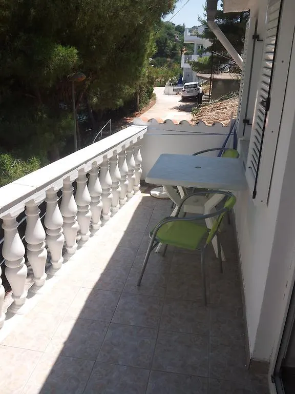 Apartment Viktor Sali Croatia