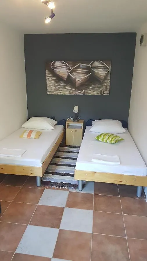 Apartment Viktor Sali