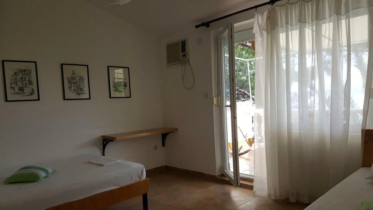 Apartment Viktor Sali